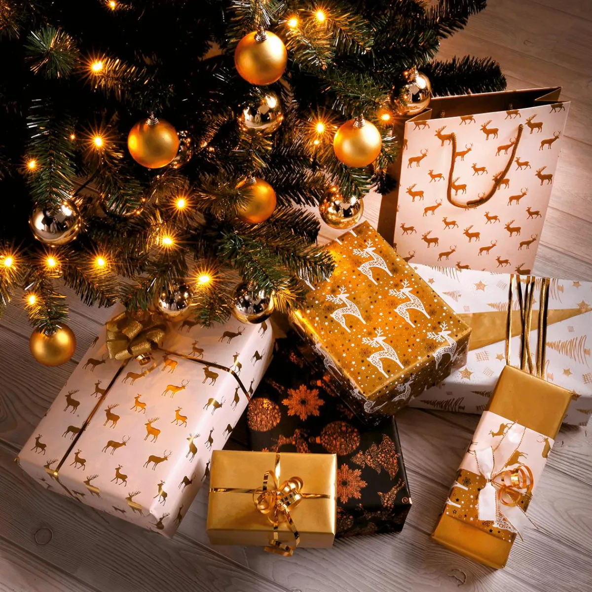 Papier Cadeau De Noël Durable Double Face Avec Sapins & étoiles Dés - Rouleau De Papier Cadeau De 50 M-DecoWoerner Outlet