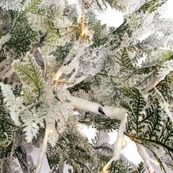 Sapin De Noël Artificiel Suspendu Cèdre Avec Aiguilles Givrées Et LED 300 Cm-DecoWoerner Sale