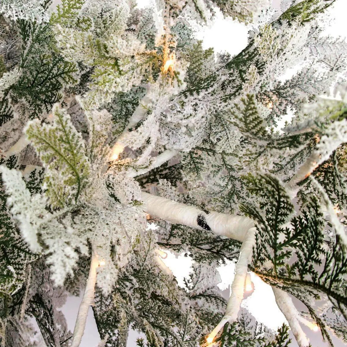 Sapin De Noël Artificiel Suspendu Cèdre Avec Aiguilles Givrées Et LED 300 Cm-DecoWoerner Sale