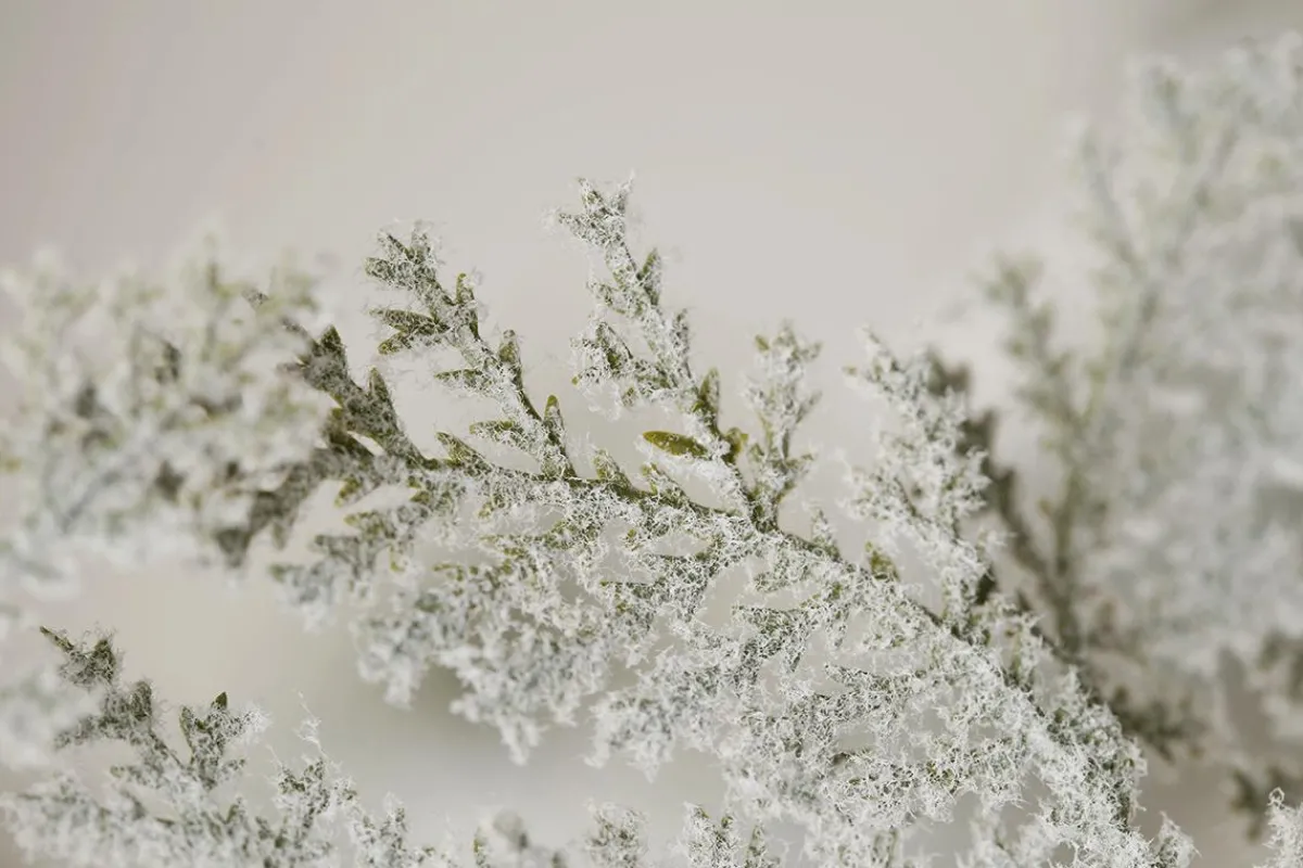 Sapin De Noël Artificiel Suspendu Cèdre Avec Aiguilles Givrées Et LED 300 Cm-DecoWoerner Sale